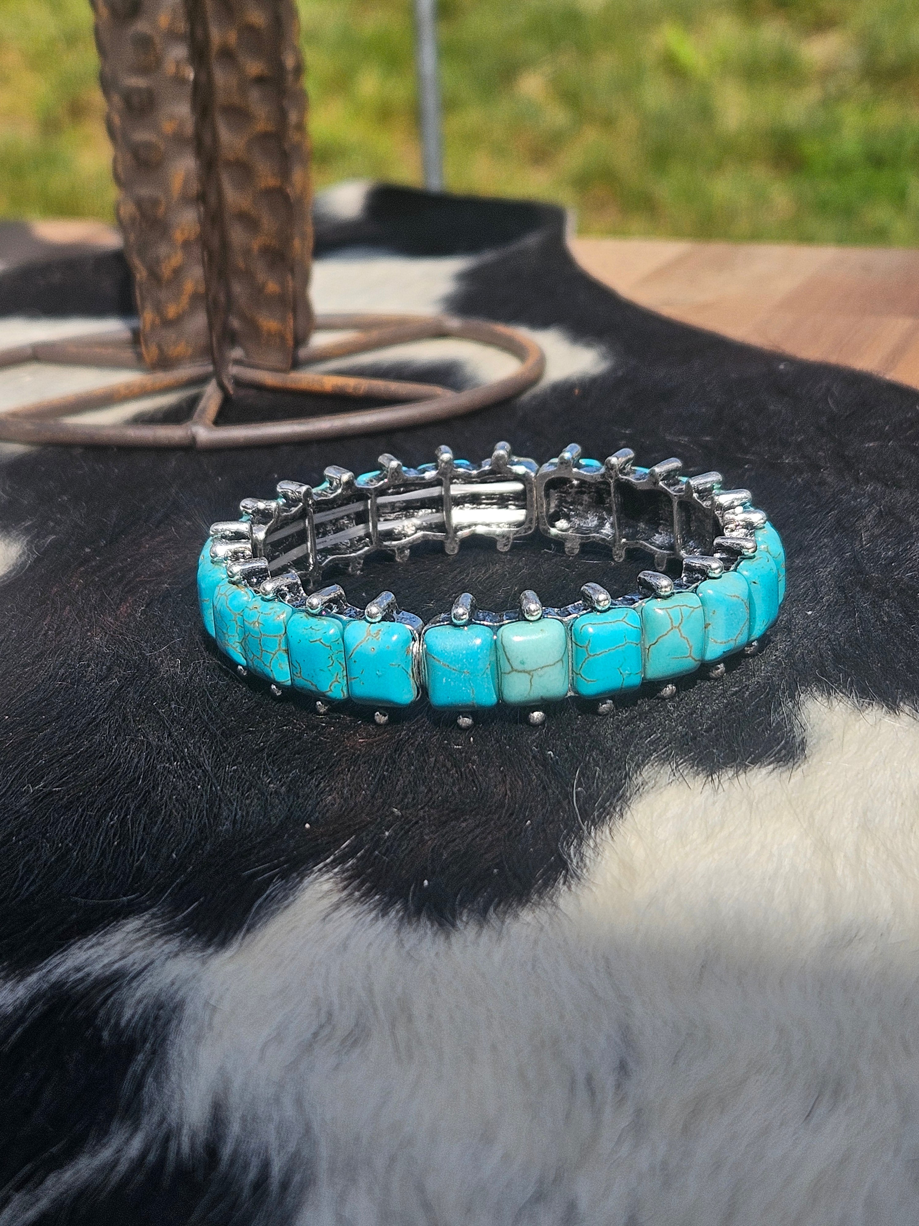 Western Square Cut Turquoise Stretch Bracelet : Turquoise