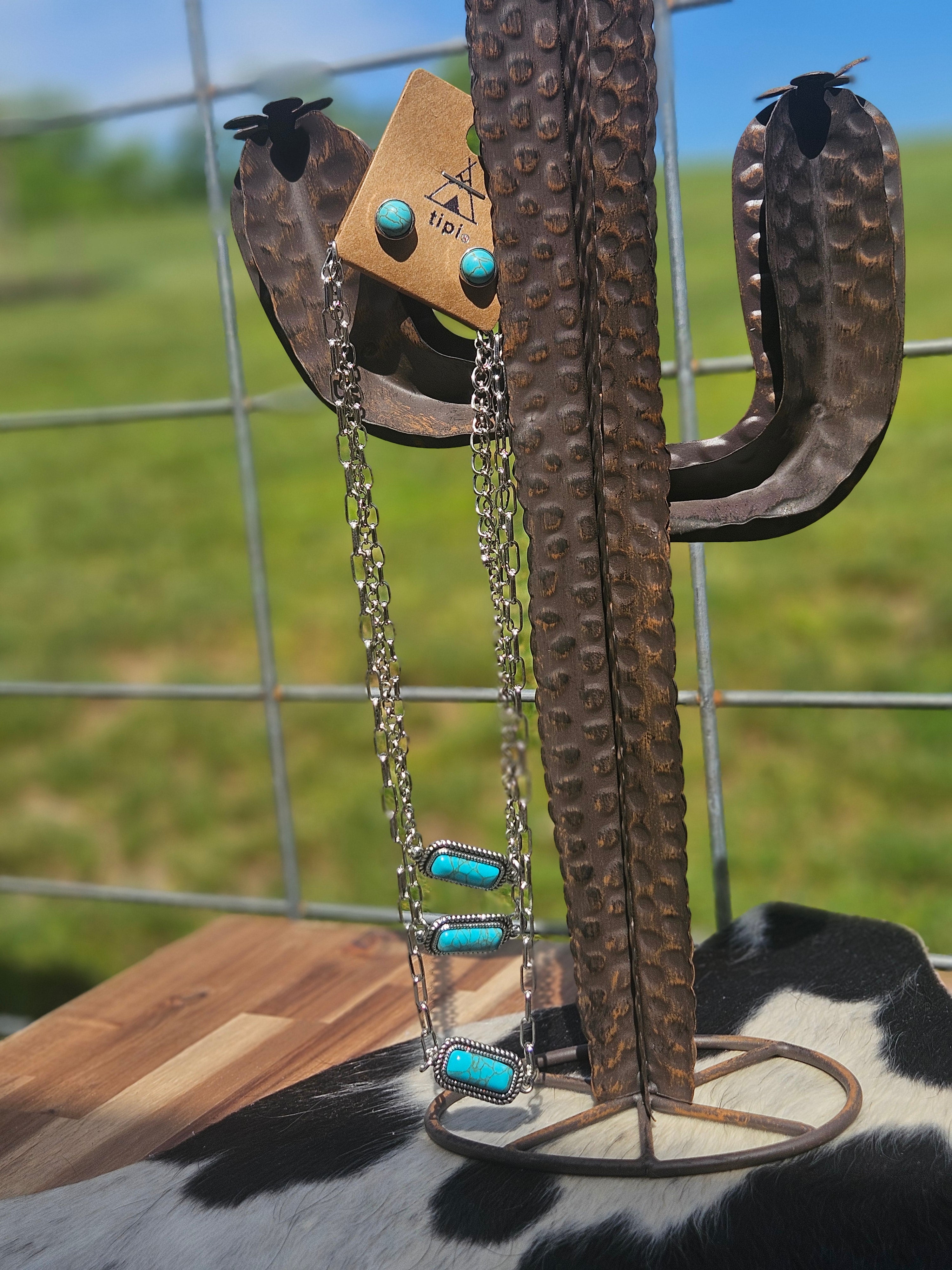 Western 3-Row Turquoise Stone Necklace Set